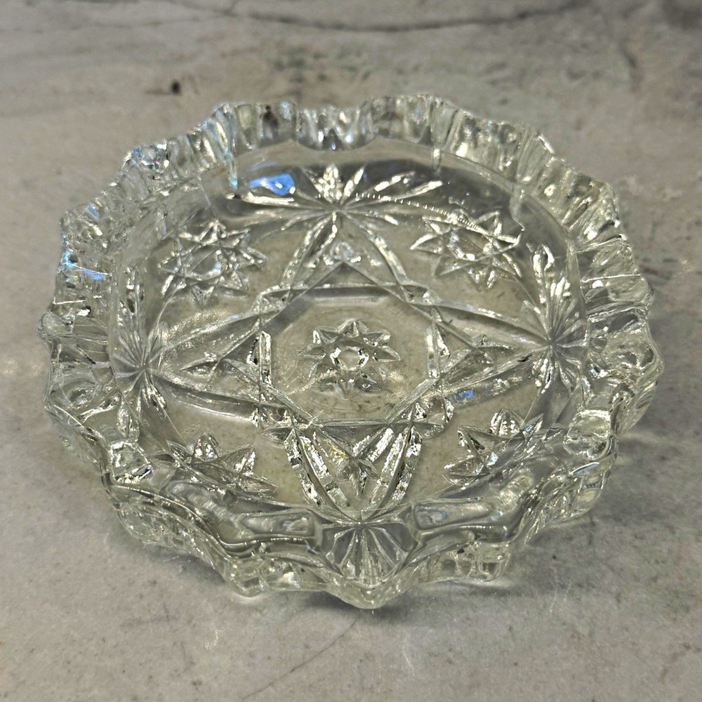 Clear Pressed Glass Round Starburst Ashtray Decorative 4 in Diameter